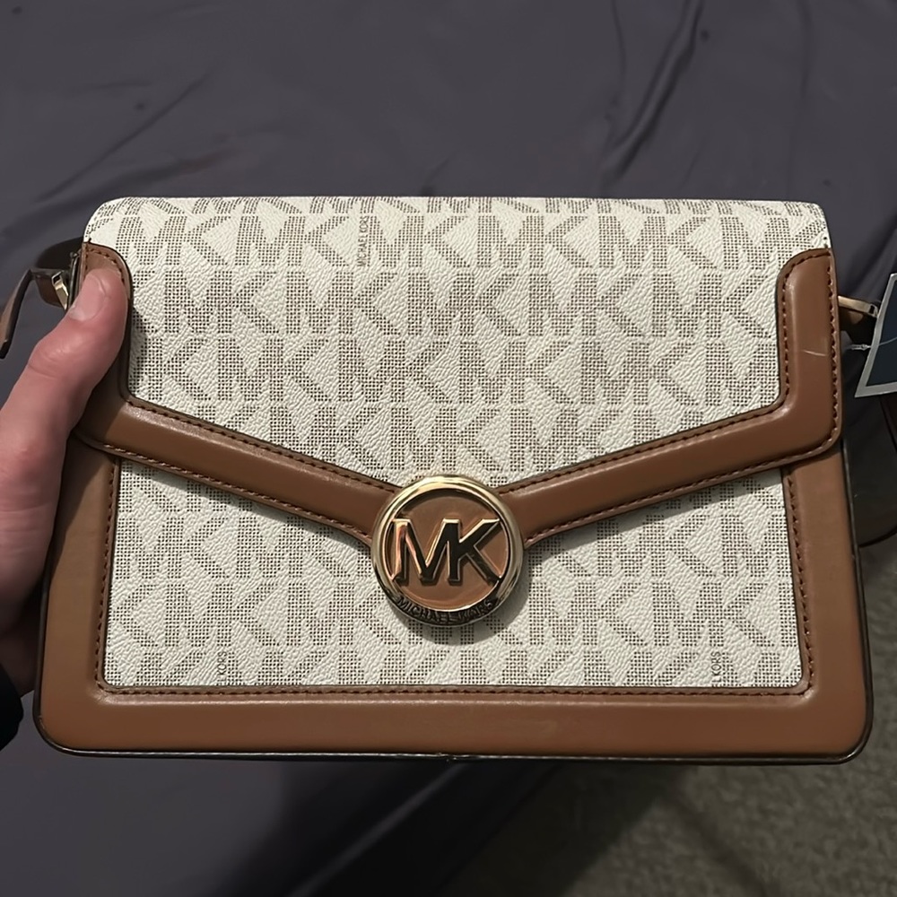 Real Micheal kors purse. Brand new